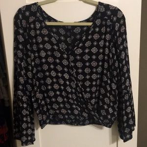 Flowy sleeve top
